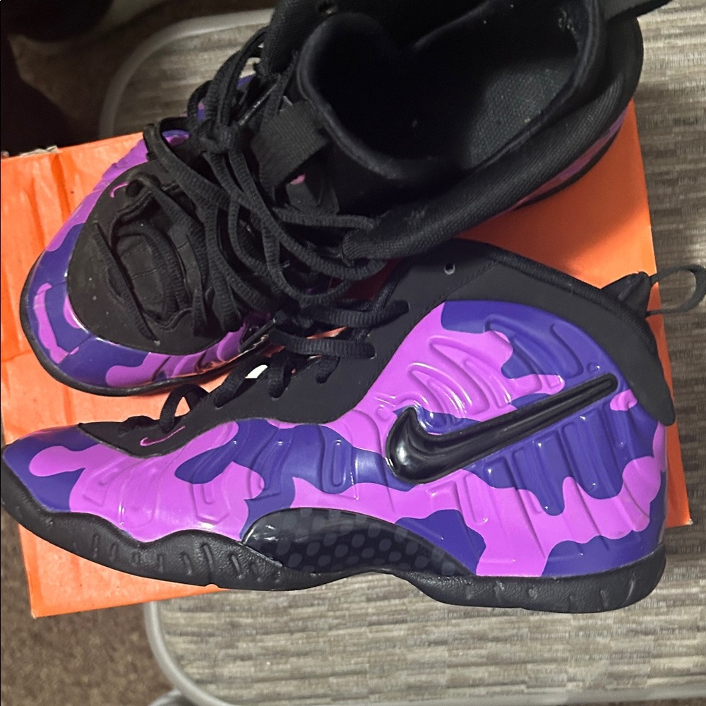 Nike Kids Black and Purple Sneakers